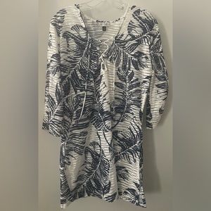 J. Valdi Women’s size‎ Medium Blue and White swimsuit coverup.